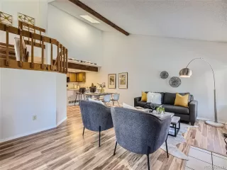 Photo #5: 9479107 Listing