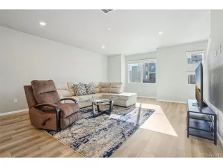 Photo #6: 9479114 Listing