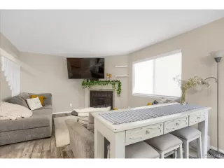 Photo #6: 9480744 Listing