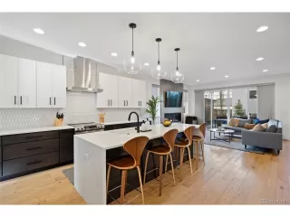 Photo #5: 9481052 Listing