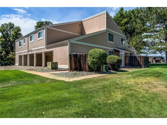 MLS: 9486636 Condo For Sale