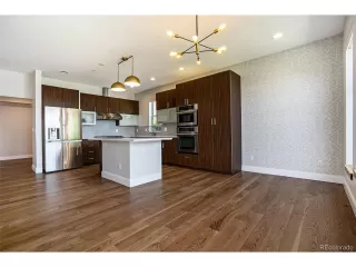 Photo #5: 9488457 Listing