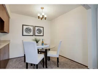 Photo #5: 9489847 Listing