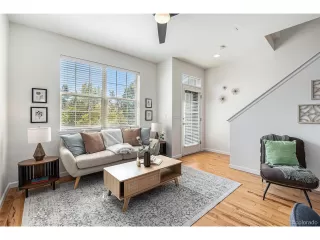 Photo #3: 9490149 Listing