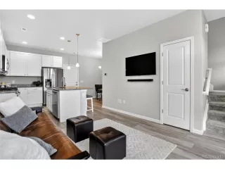 Photo #4: 9493954 Listing