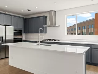 Photo #4: 9494994 Listing