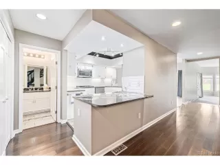 Photo #3: 9497097 Listing