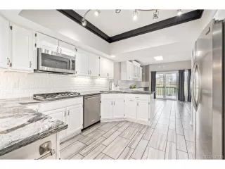 Photo #4: 9497097 Listing