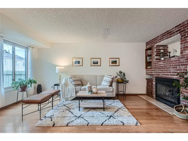 MLS: 9498167 Condo For Sale