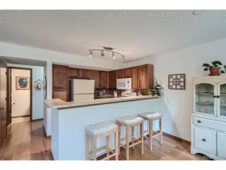 Photo #4: 9498167 Listing