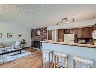 Photo #5: 9498167 Listing