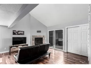 Photo #6: 9502505 Listing