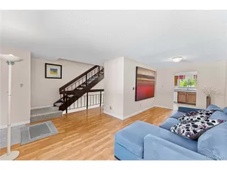 Photo #5: 9503461 Listing 