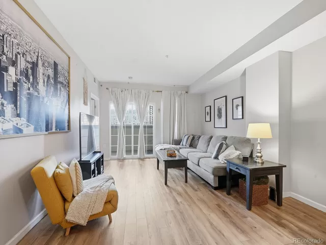 MLS: 9503618 Condo For Sale