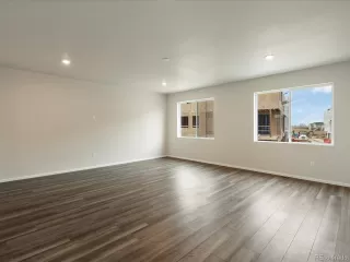 Photo #5: 9504739 Listing