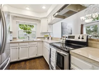 Photo #6: 9506004 Listing