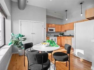 Photo #3: 9509996 Listing