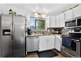 Photo #4: 9510479 Listing