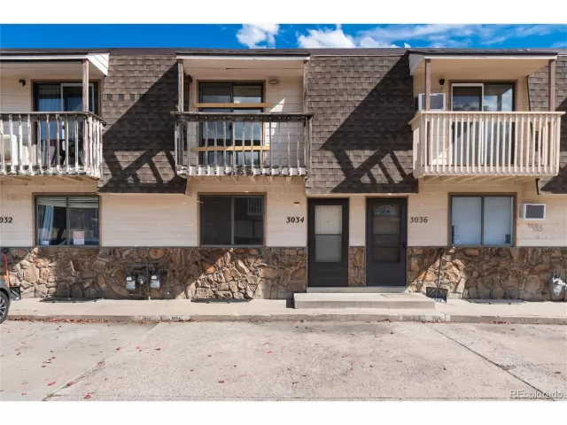 MLS: 9511146 Condo For Sale