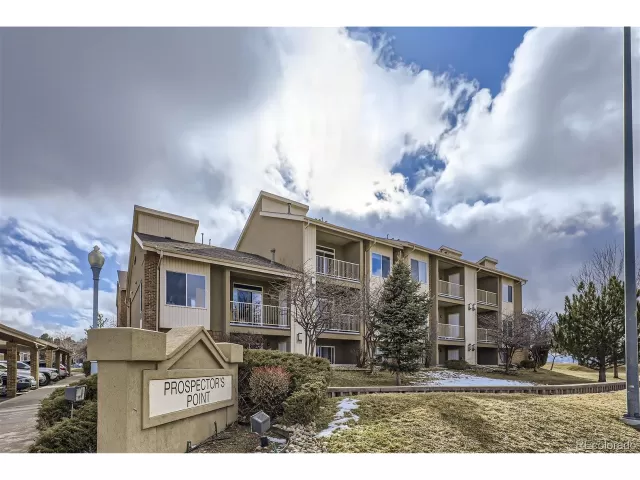 MLS: 9512846 Condo For Sale