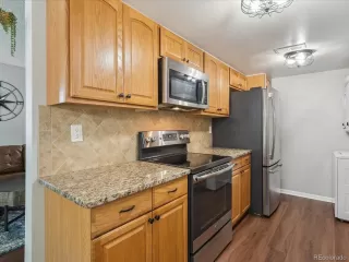 Photo #6: 9513092 Listing