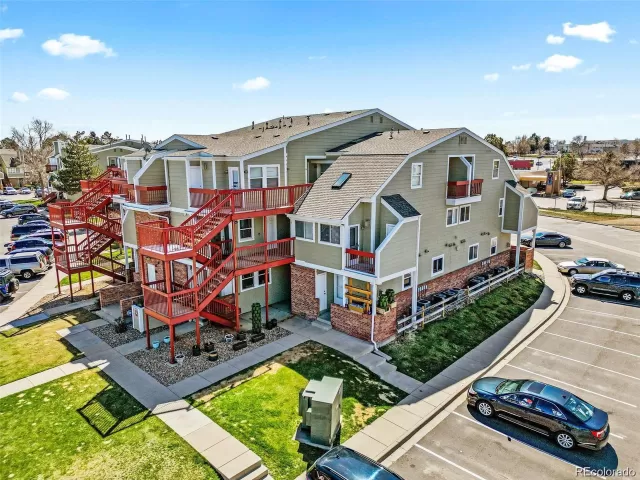 MLS: 9517257 Condo For Sale