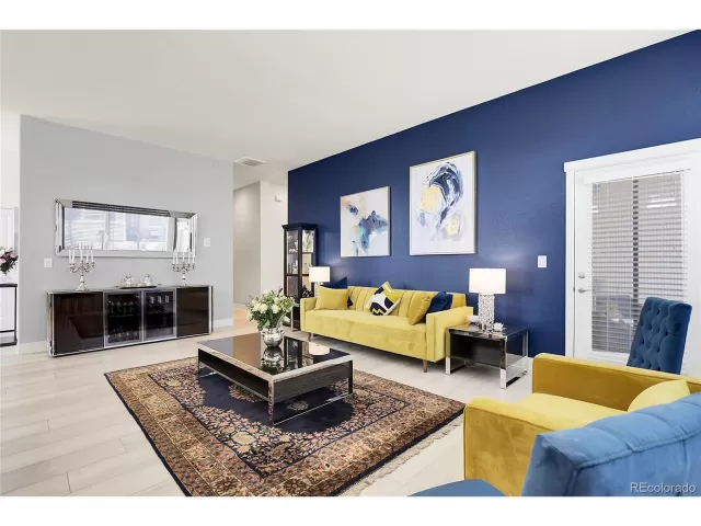 MLS: 9518605 Condo For Sale