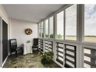 Photo #5: 9521117 Listing