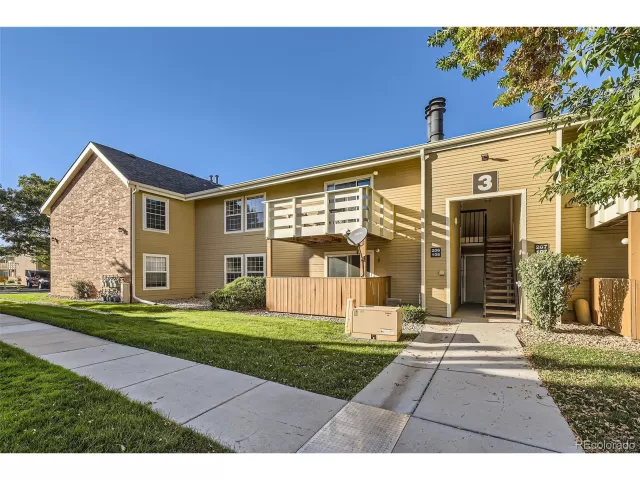 MLS: 9529259 Condo For Sale