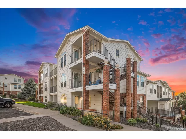 MLS: 9532871 Condo For Sale