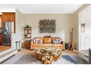 Photo #5: 9538020 Listing 