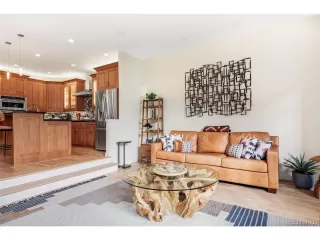 Photo #6: 9538020 Listing 