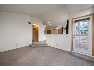 Photo #4: 9538899 Listing