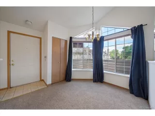 Photo #5: 9538899 Listing