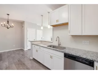Photo #5: 9541140 Listing