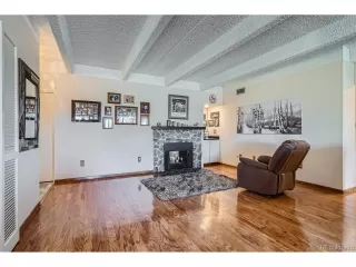 Photo #5: 9547943 Listing