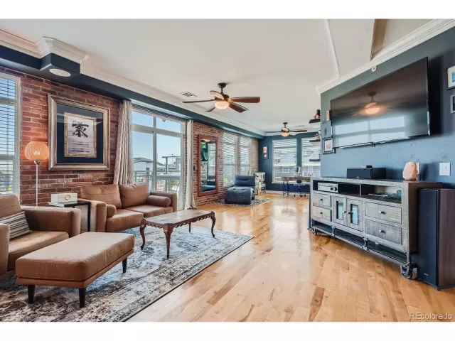 MLS: 9549839 Condo For Sale