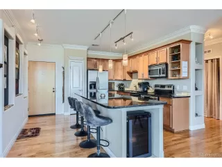 Photo #5: 9549839 Listing