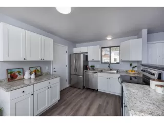 Photo #2: 9556800 Listing 