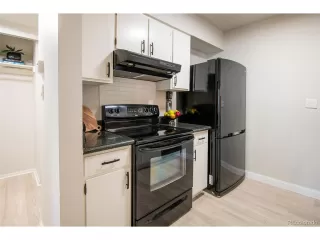 Photo #6: 9556942 Listing