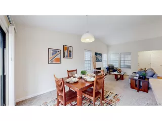 Photo #5: 9557973 Listing