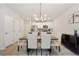 Photo #5: 9563075 Listing