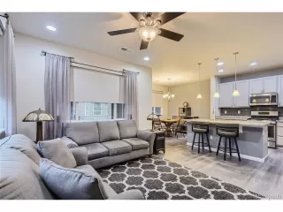 Photo #3: 9563306 Listing