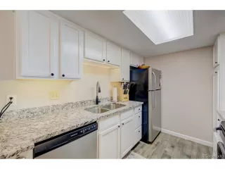 Photo #6: 9565950 Listing