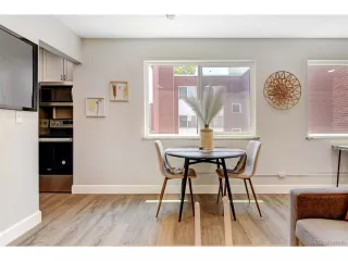 Photo #3: 9566000 Listing 