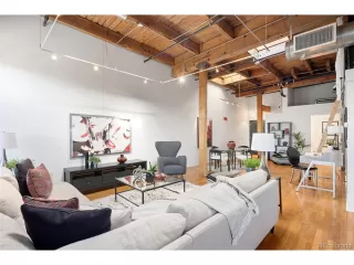 Photo #5: 9566254 Listing