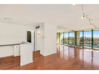 Photo #6: 9567152 Listing