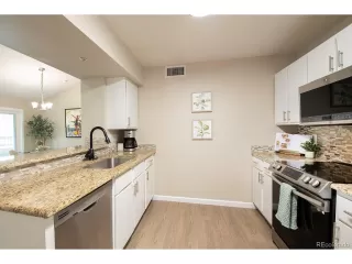 Photo #5: 9567799 Listing 