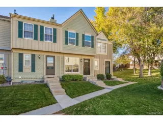 More Details about MLS # 9569107 : 1611 S IDALIA CIR B AURORA CO 80017