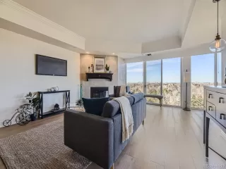 Photo #4: 9570200 Listing